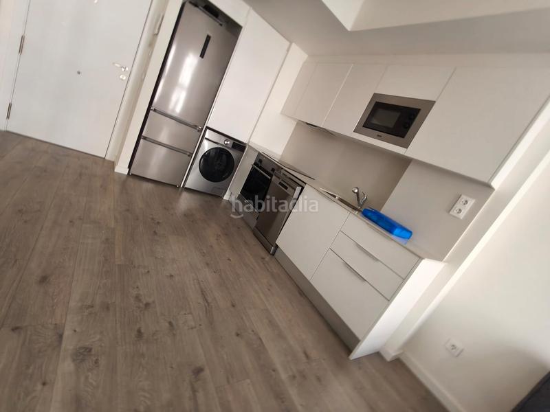 Foto 0160da7a-f68e-4eb1-9f73-59b68a811e94. Rent flat with parking pool in Malilla Valencia