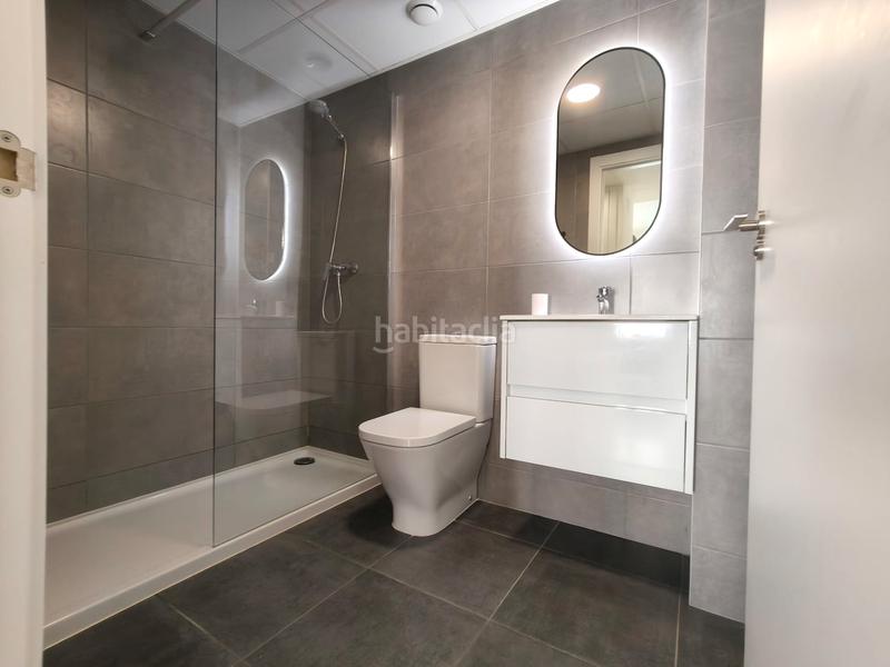 Foto 975213cb-3d8f-4ed3-9c34-690c190bdc9d. Rent flat with parking pool in Malilla Valencia