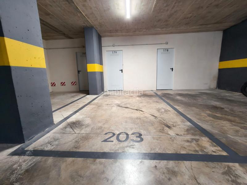 Foto d8f5d709-0be4-46c9-8f07-a091d1ae4522. Rent flat with parking pool in Malilla Valencia