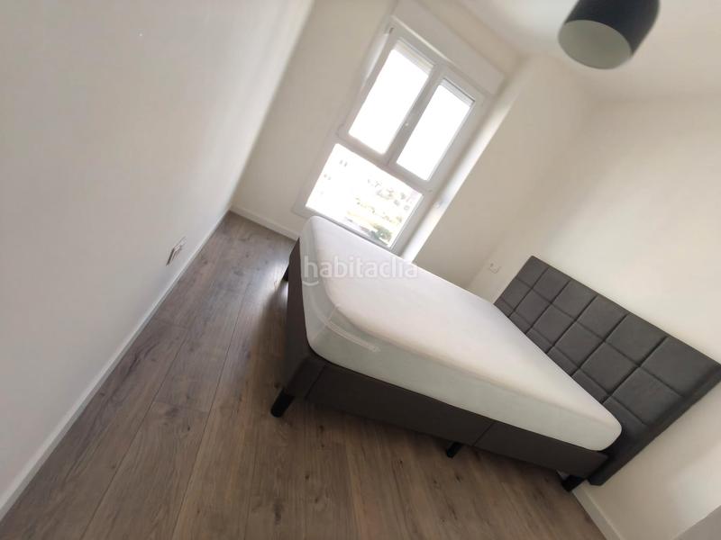 Foto fd449c56-f7b3-41ca-8d55-e59651ebbe0b. Rent flat with parking pool in Malilla Valencia