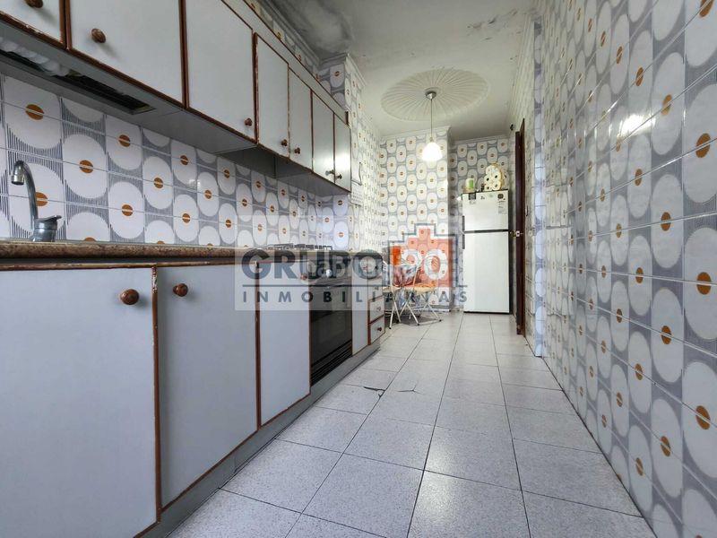 Foto 38864f7b-c45b-4bd6-a763-4990e98cb541. Piso en La Petxina Valencia