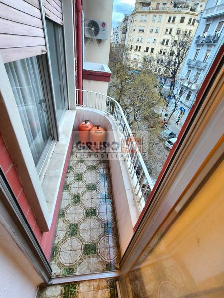 Foto ef944804-dad4-4ecf-b187-a06c52fb7cbe. Piso en La Petxina Valencia