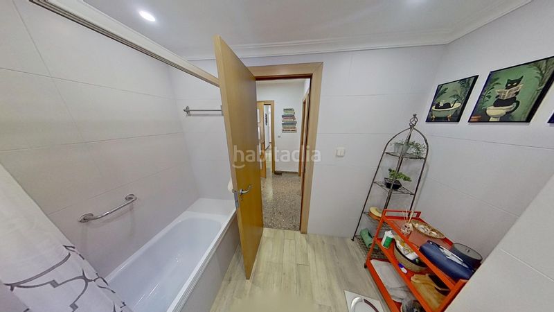 Foto 1e04e106-5bbf-4dad-936c-26c8374aaf8c. Piso en Barrio de Campanar Valencia