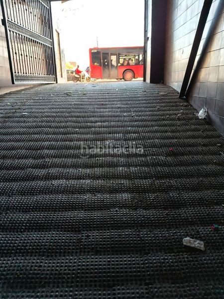 Foto d98f4f55-866e-49c9-a79b-21d4baa3387f. Posto auto in Marxalenes Valencia