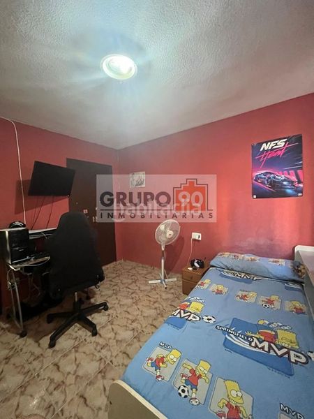 Foto 2b6e3a15-4514-42de-91f8-8325ab136d5e. Pis a Zona Campus Universitario Burjassot