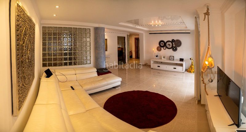 Foto 1c8f7bbe-3c49-4e6d-9d1d-6ff66e6416fa. Rent flat in Marxalenes Valencia