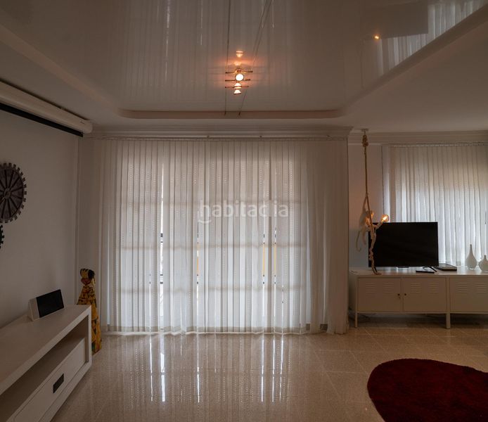 Foto fb01278b-1d75-4fc7-a27e-273dca24d0e1. Rent flat in Marxalenes Valencia