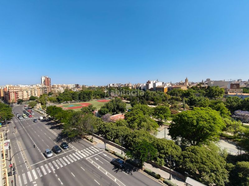 Foto 0626d903-bc25-4f9f-8f67-0a05bf6f0315. Rent flat with parking in Marxalenes Valencia