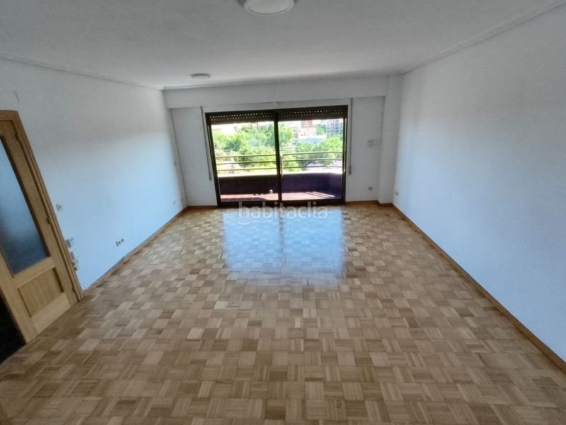 Foto 6988cedb-20e9-41f1-94bf-f327ae78cf36. Rent flat with parking in Marxalenes Valencia