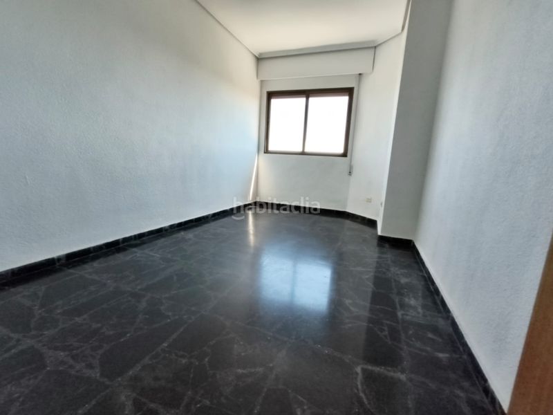 Foto 820fffa9-f2da-4046-9884-bcbbfb7f19da. Rent flat with parking in Marxalenes Valencia
