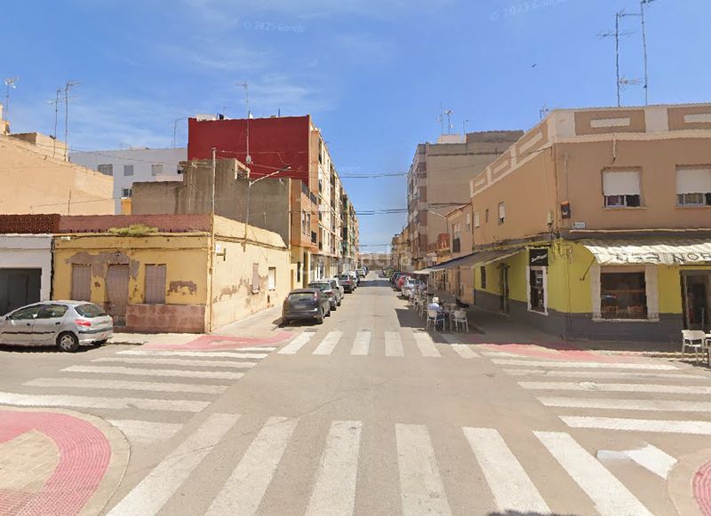 Foto 05e5ac3b-8b12-4e8d-b1a9-b5856c88b69b. Casa adossada a Benifaió