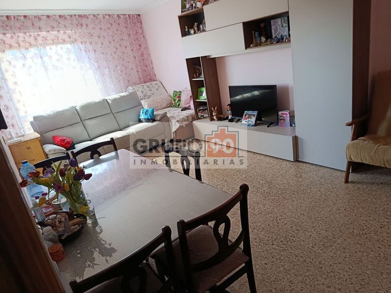 Foto a29087e1-fc36-4bb2-84b9-4c22cf019aae. Pis a Gilet