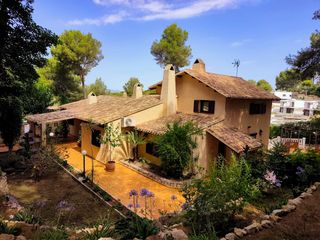 Chalet in El Bosque