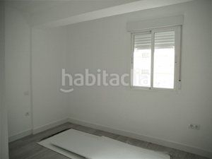 Foto f228bdfa-2aad-4073-8f05-f99970487082. Lloguer pis a Sant Antoni Valencia