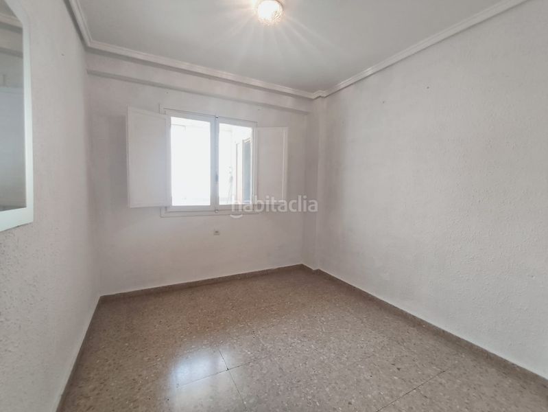 Foto 0e91948b-94be-49ea-ba2d-b7e365561796. Pis a Torrefiel Valencia