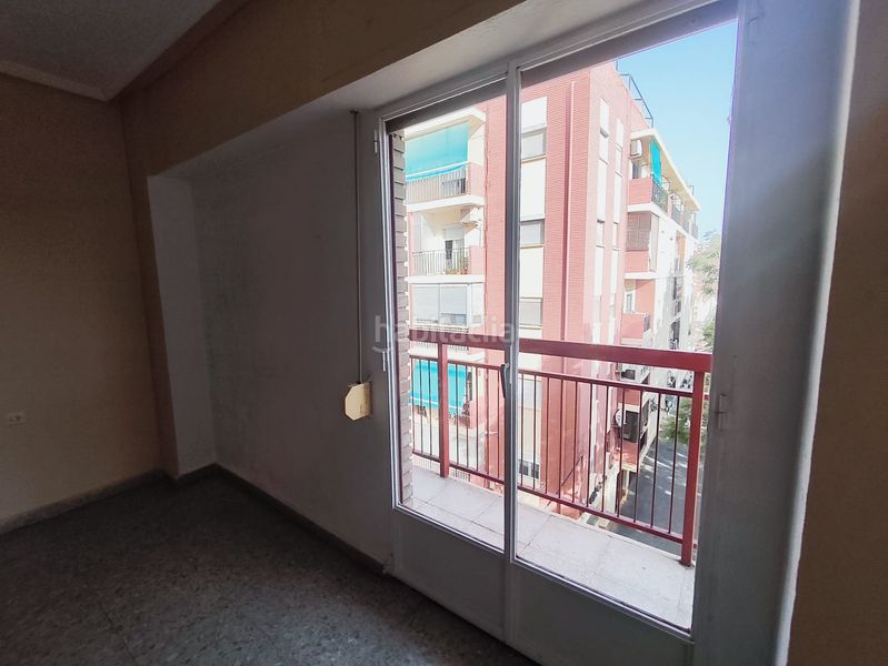 Foto 622c2630-d75e-4810-bd58-d01ae08f1116. Pis a Torrefiel Valencia