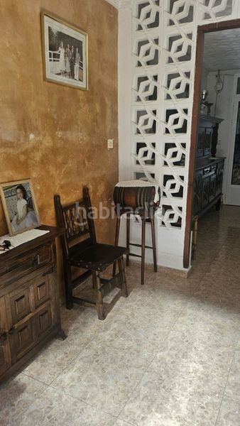 Foto c20cca56-42f2-435a-856b-9c56d8017445. Casa adossada a Albuixarres Alzira