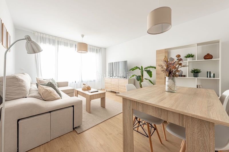 Foto 60f16747-6bd7-4bd4-a83a-d8694da373e7. Rent flat with heating parking pool in El Cañaveral Madrid