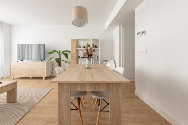 Foto 7f7c4717-1b90-4729-875a-b345de8cb52a. Rent flat with heating parking pool in El Cañaveral Madrid