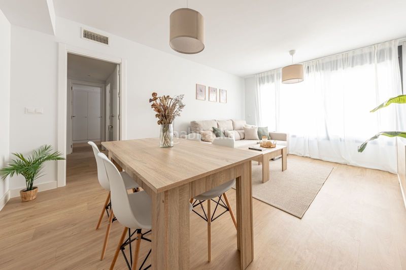 Foto b168351a-4d0a-40d4-9f34-6a14b442156b. Rent flat with heating parking pool in El Cañaveral Madrid