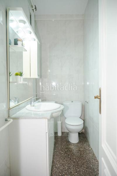 Foto 8aaa9eee-ed1b-4a7d-8a40-e92f652786d7. Alquiler piso se alquila piso a empresas zona sant oleguer en Sabadell