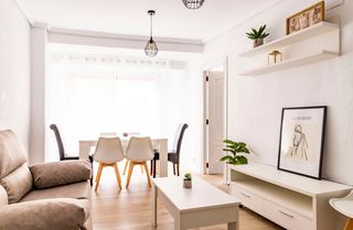 Rent Flat  Carrer de bartomeu reus. Se alquila piso en alquiler temporal a empresas en el centro de