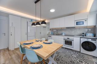 Location Appartement  Avinguda de la malva-rosa. Se alquila piso en alquiler temporal a empresas en valencia