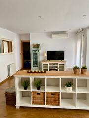 Location Appartement  Carrer bonestar. Se alquila piso en alquiler temporal a empresas en cornellá