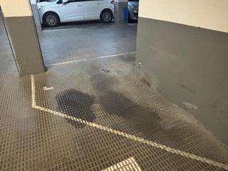 Parking coche  Carrer de nàpols. 3 plazas de moto en venta