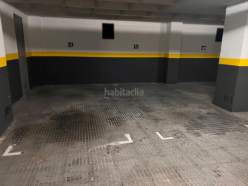 Foto 67a188ba-07da-4dfb-af75-0c6e12737ba3. Alquiler parking coche plaza de parquing coche grande en Barcelona