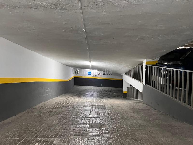 Foto 75b7d0e2-2e8a-4e92-b835-7427776bf338. Alquiler parking coche plaza de parquing coche grande en Barcelona