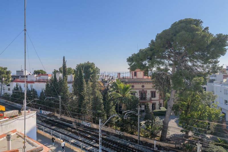 Foto b0ffb92d-33e4-4f17-9d7f-bc48f56cbdda. Àtic amb calefacció aparcament a Els Molins - Pins Vens Sitges