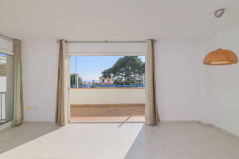 Foto bdd0ab7d-e13d-4ac0-a485-68c89677e5d0. Àtic amb calefacció aparcament a Els Molins - Pins Vens Sitges
