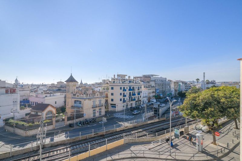 Foto f6ef59b3-bccb-4ad3-b70c-ec1d9ca1203e. Àtic amb calefacció aparcament a Els Molins - Pins Vens Sitges