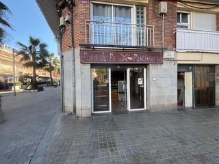 Miete Geschäftsraum  Avenida dels banys. Local comercial en castelldefels  playa