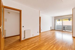 Flat  Passeig passeig lormont. Pisazo con terraza y parking para dos coches   castelldefels  el