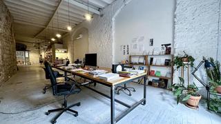 Büro  Baixada de viladecols. ¿le gustaría poder trabajar en un espacio con tanta armonía?  ro