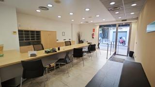 Local commercial  Carrer argullos. Oportunidad única! local en venta. presentamos esta excelente pr