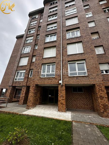 Foto 0f5bc03a-ee00-4460-a043-b6aa01309e36. Miete etagenwohnung mit heizung in Los Castros Santander