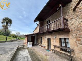 Casa  Treceño-molina. Gran casona ideal para alojamiento turístico rural.