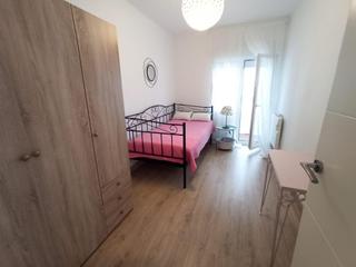 Miete Etagenwohnung  Calle pedro salinas. Zona universidades, 3 hab. temporada de septiembre a junio. máxi