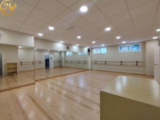 Locale commerciale in Calle  Francisco Tomás y Valiente