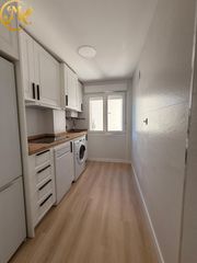 Miete Etagenwohnung in Puerto Chico. Alquiler de piso en santander. zona canalejas. amueblado y equip