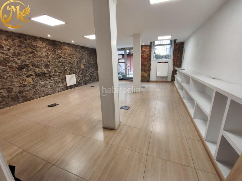 Foto c80ddb28-5db7-45d5-8bcc-a66125d6680f. Local comercial a Puerto Chico Santander
