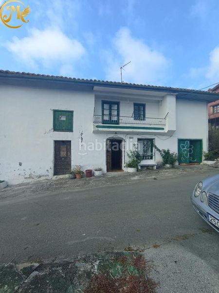 Foto f1cdfcca-73f5-482d-b8a2-7530fa902ffb. Casa amb aparcament a Alfoz de Lloredo