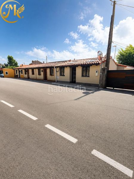 Foto e650349b-64fe-4fb0-8fd9-68776131a541. Casa adossada a Monte Santander