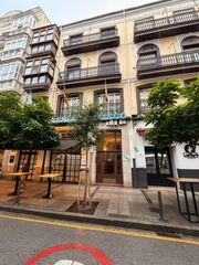 Appartement  Calle hernan cortes. Hernán cortes elegancia y confort en una de las calles más codic