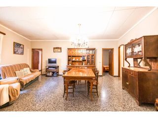 Casa in Bàscara. Casa rural - bàscara