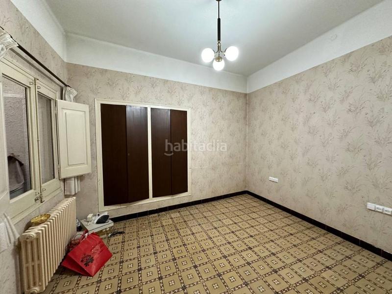 Foto aea1a41e-60ad-4871-bfe6-2700fabbfff6. Édifice dans Bisbal d´Empordà (La)