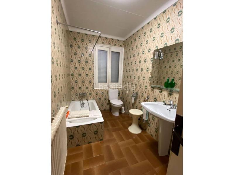 Foto d3107447-1756-4a31-8989-3627f7b7055b. Édifice dans Bisbal d´Empordà (La)